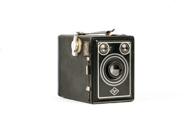 Agfa Box 45, 1938-1942, PhotoMuse Collection, 2014, Gift of Dr. Unni Krishnan Pulikkal